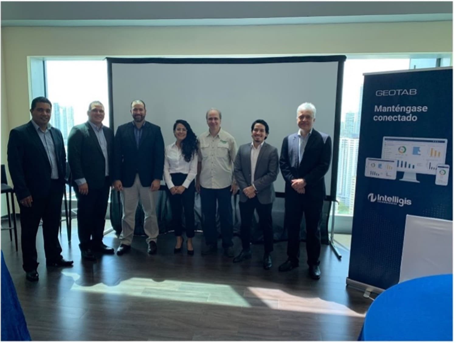 Intelligis & Geotab host the first in-person event on Sustainable Mobility in Panama